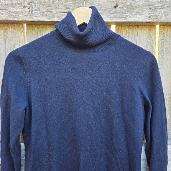 Pendleton Womens 100% Merino Wool Turtleneck Sweater L Navy Blue Quiet Luxury - Picture 2 of 8